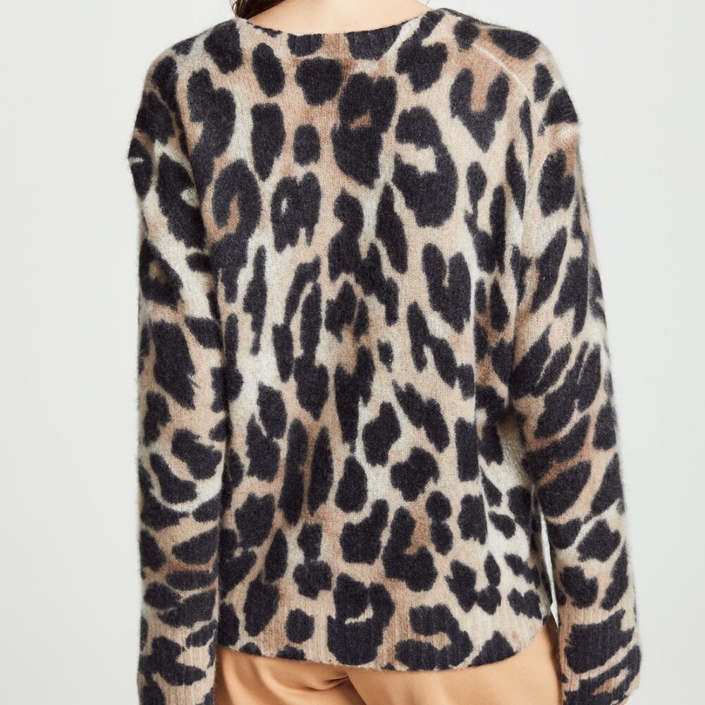 NWT 360 Cashmere Women's Geraldine Leopard Print V-Neck Sweater Size XS, S, M - Picture 4 of 15